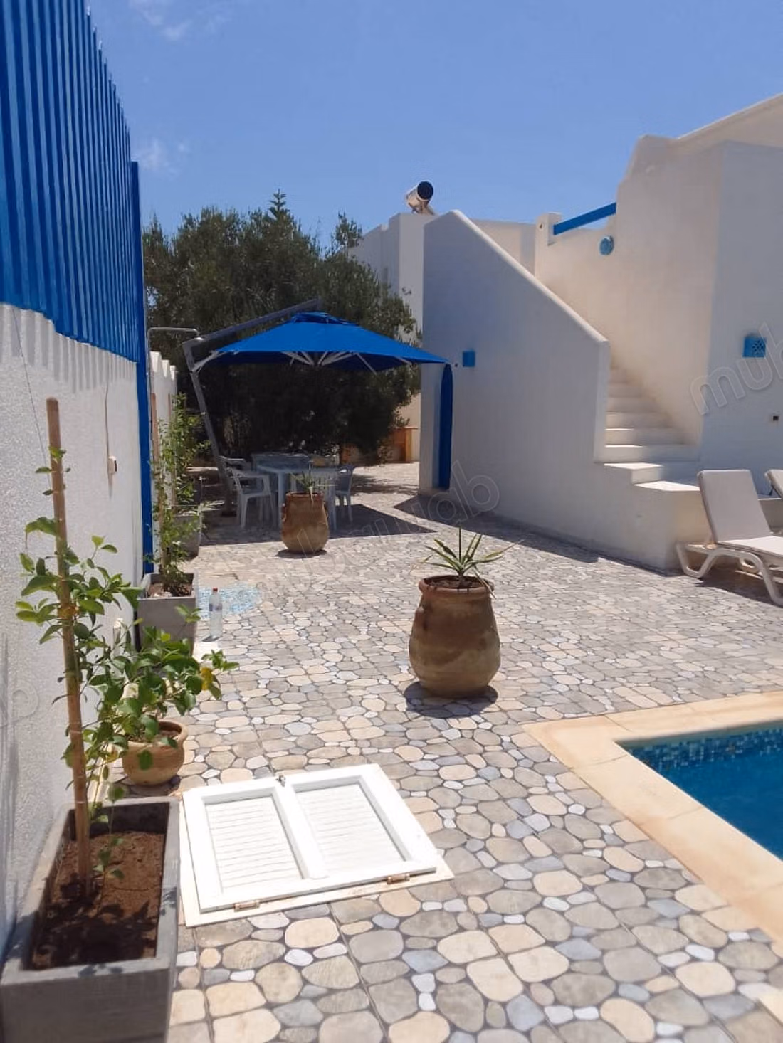 Casa ben tenuta con piscina