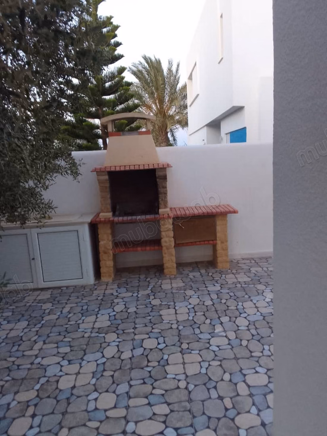 Casa ben tenuta con piscina