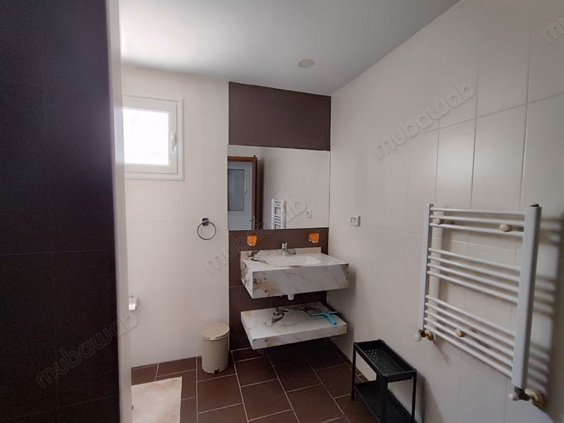 Casa ben tenuta con piscina