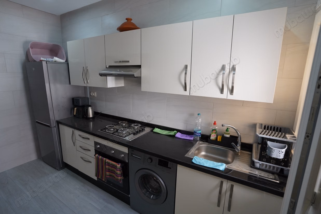 Apartment for sale in Martil with 3 rooms and an area of 100 square meters