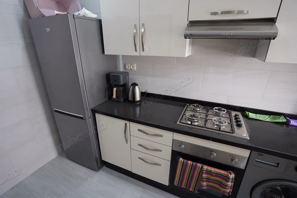 Apartment for sale in Martil with 3 rooms and an area of 100 square meters