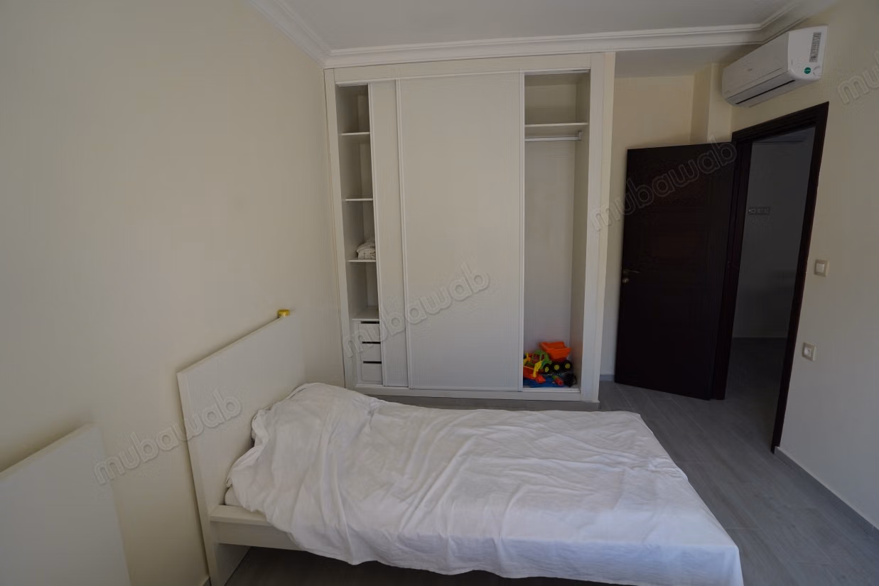Apartment for sale in Martil with 3 rooms and an area of 100 square meters
