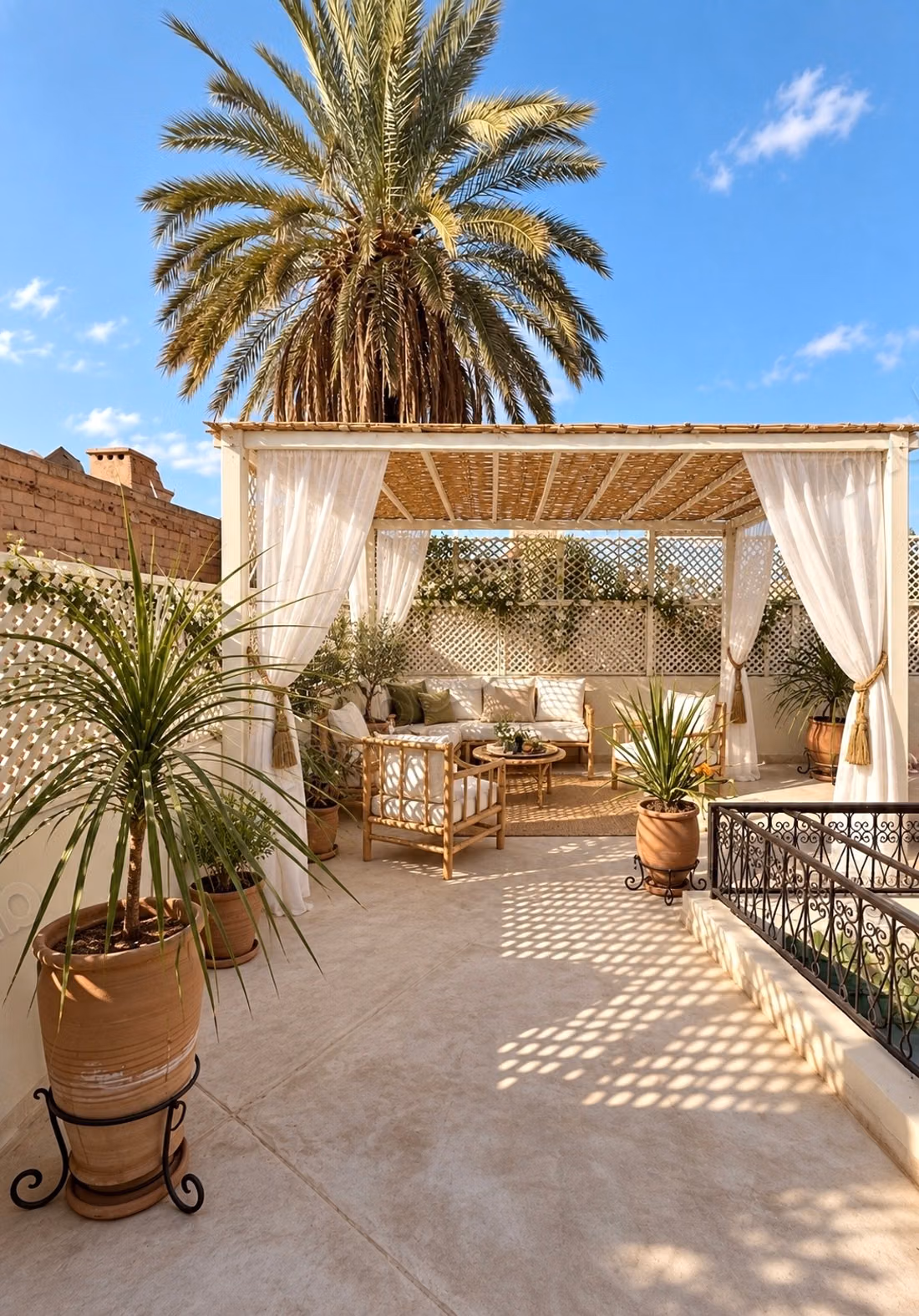 Riad titré à LAKSOUR, 3 chambres en suite, meublé, terrasse 83 m2