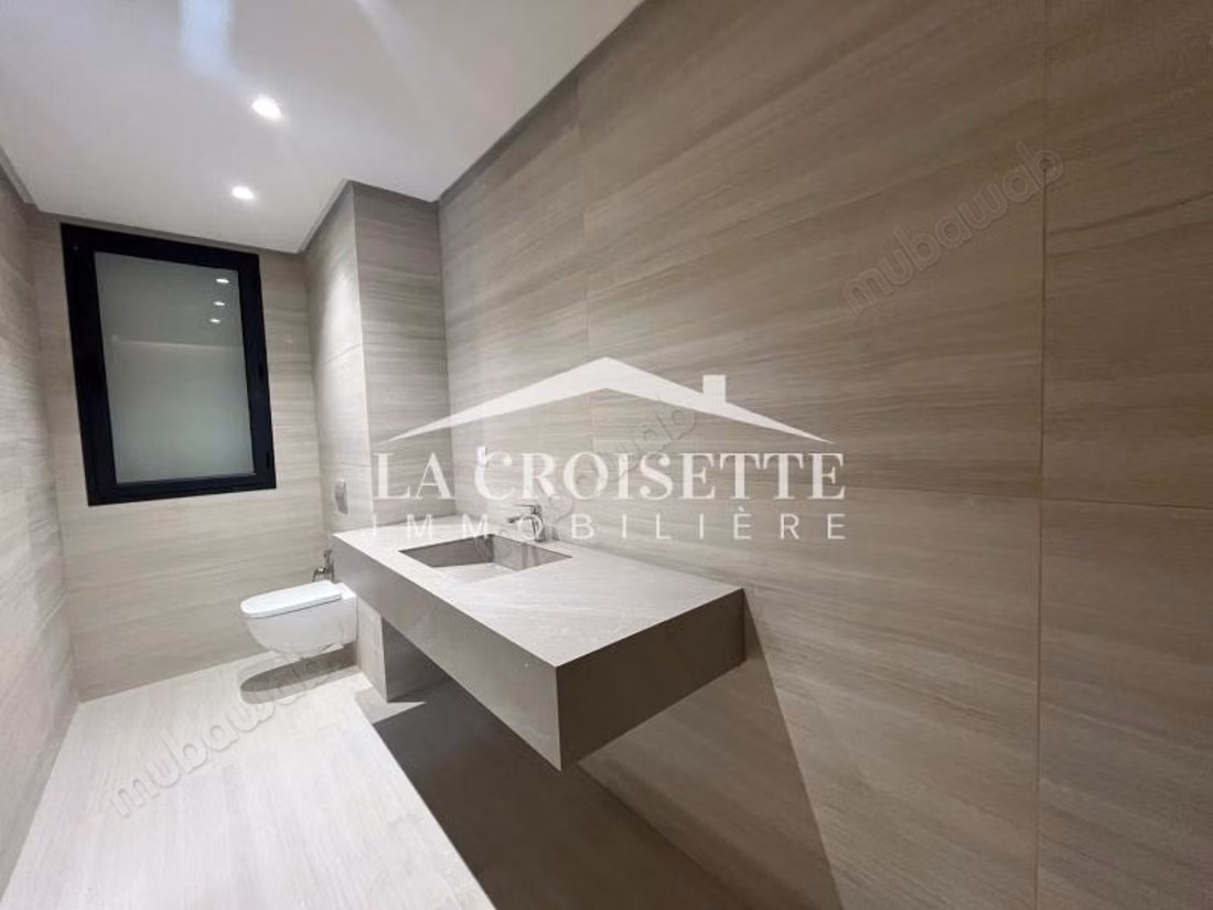 Triplex S4 con vista mare a Gammarth