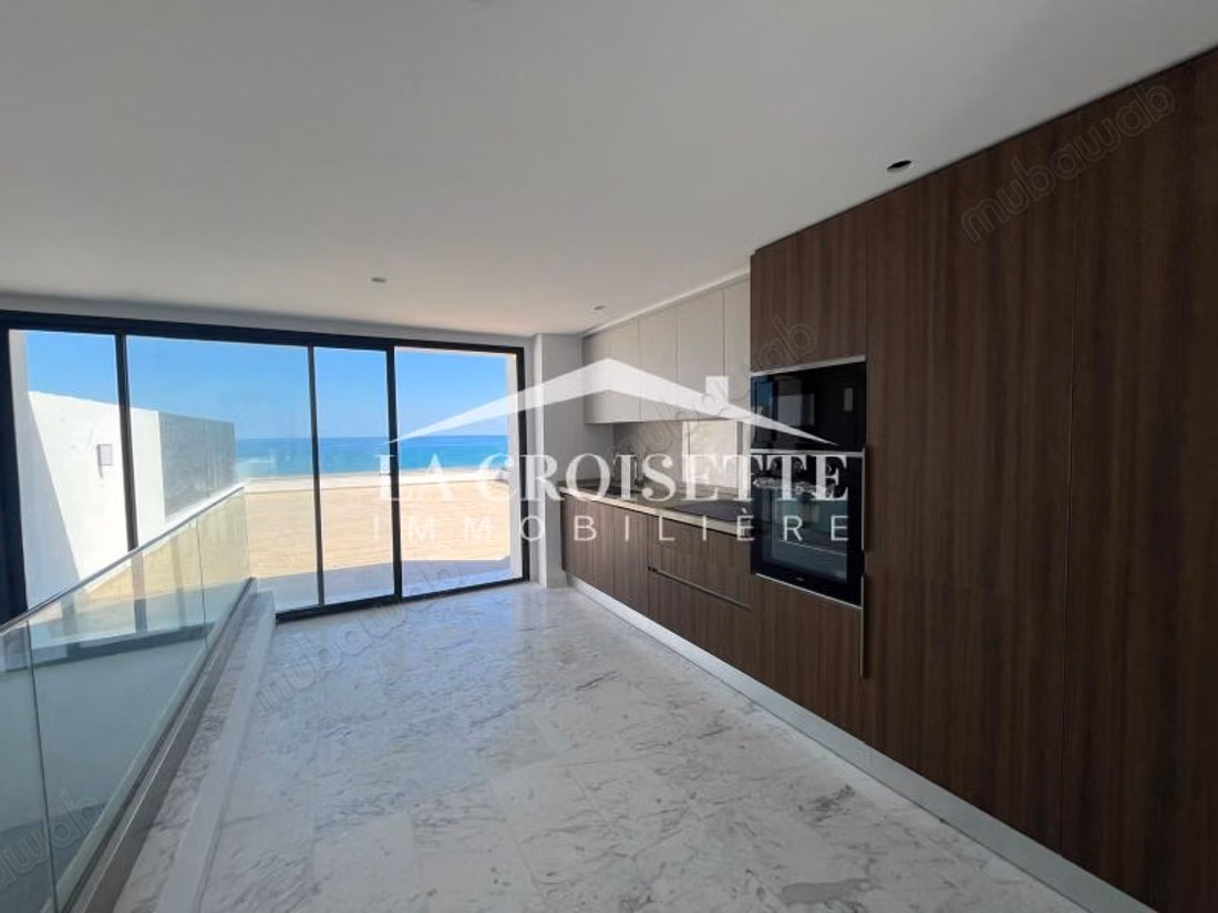 Triplex S4 con vista mare a Gammarth