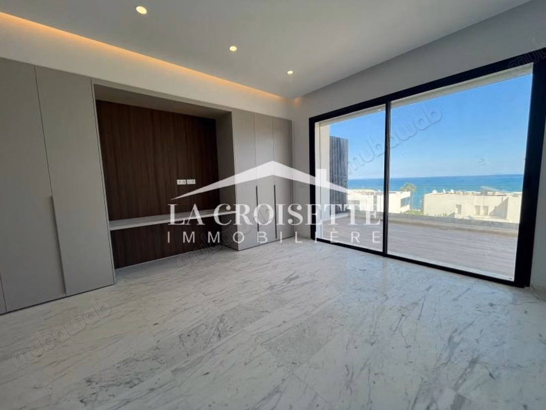 Triplex S4 con vista mare a Gammarth