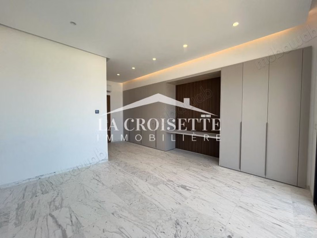 Triplex S4 con vista mare a Gammarth