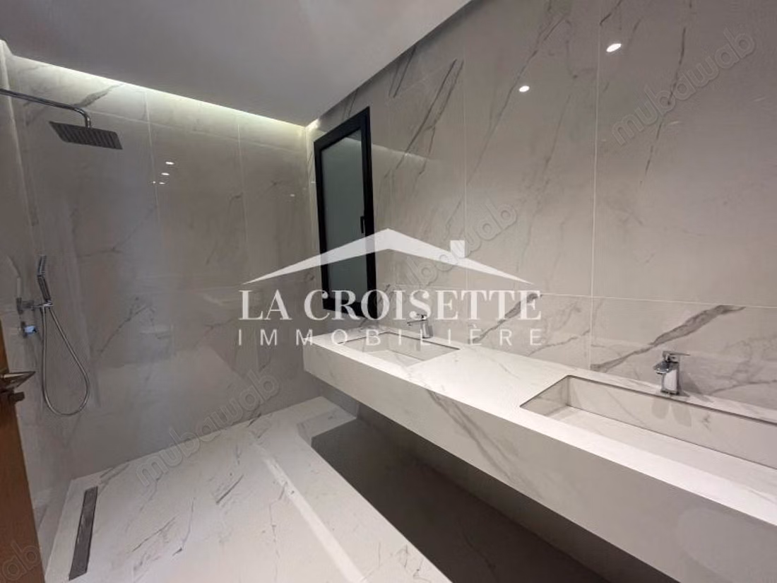 Triplex S4 con vista mare a Gammarth