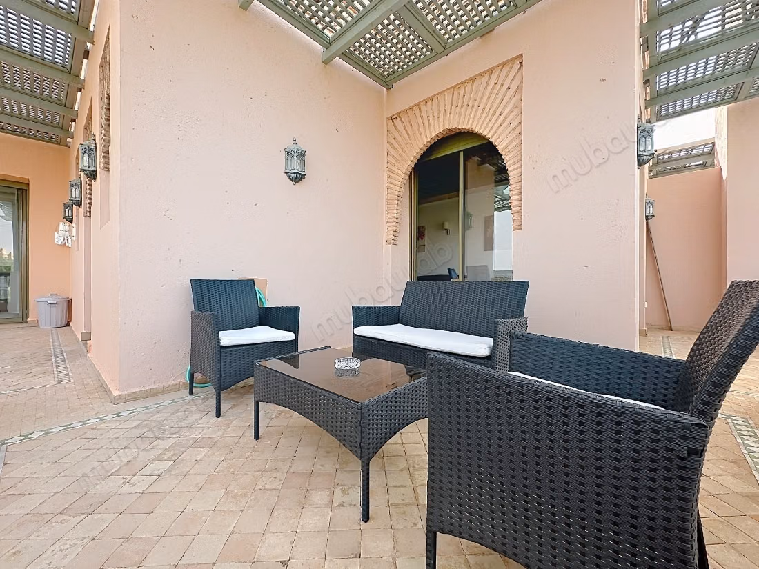 Appartements à louer à Ennakhil Palmeraie. 3 chambres. Garage et terrasse