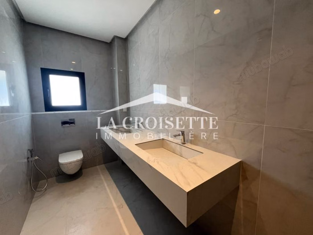 Villa S3 con giardino e piscina a Gammarth
