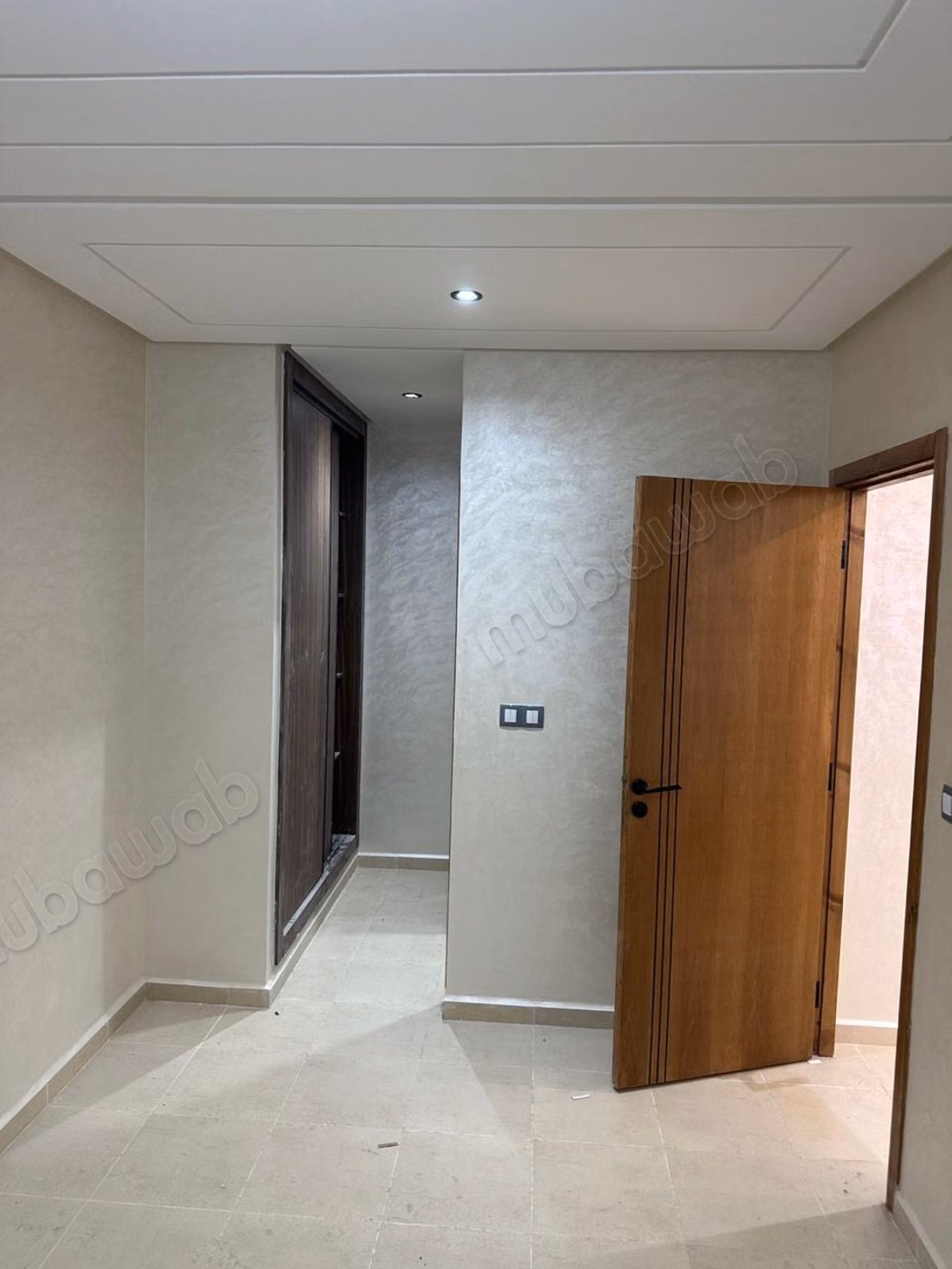 For Sale: Apartment in Berrechid. 2 Excellent Rooms. Satellite Dish and Strong, Excellent Door