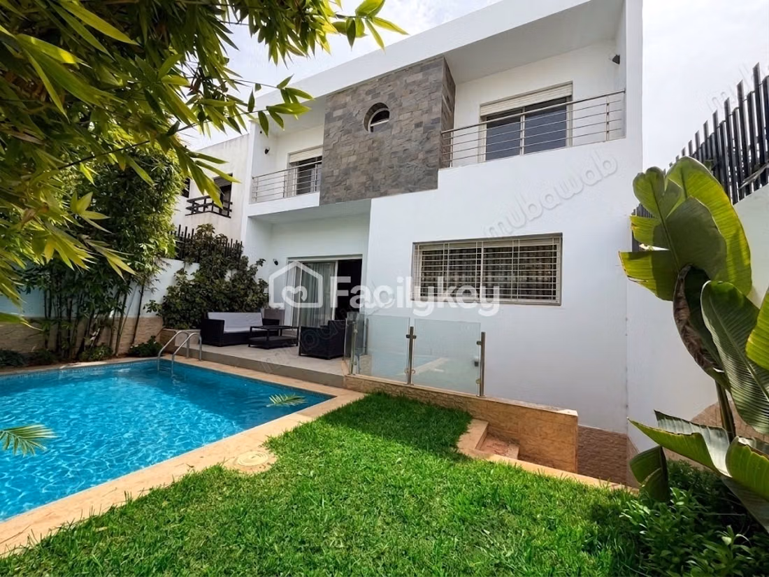 Villa de 250 m² à Dar Bouazza