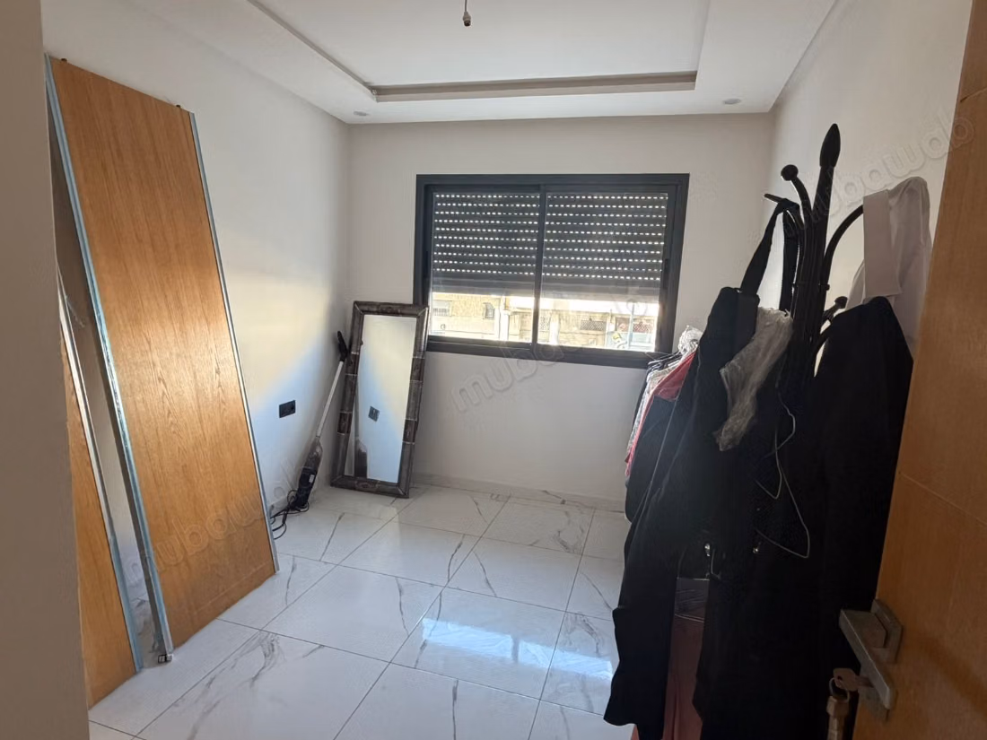 Vend appartement à Hay Chmaou. 3 belles chambres. Avec ascenseur et terrasse