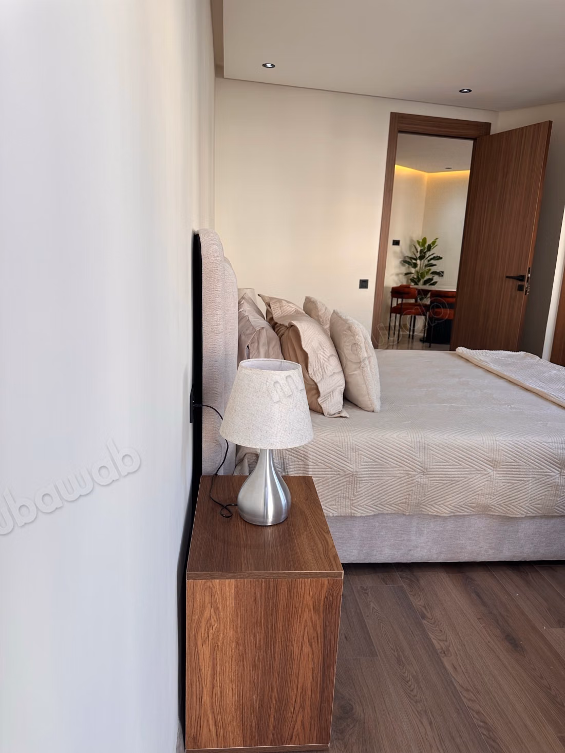 Appartement à louer à Palmier. 
1 belle chambre. 
Bien meublé
