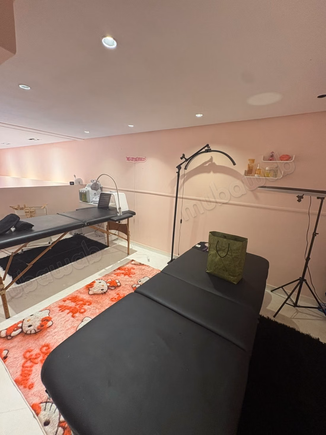 À vendre – société avec salon de coiffure femme