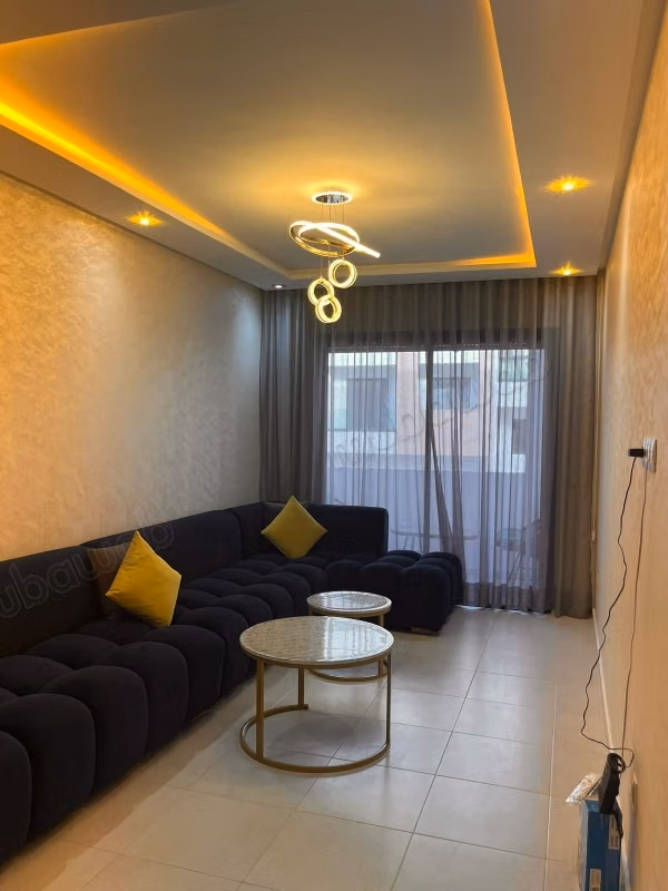 Bell'appartamento in affitto a Harhoura. Superficie totale 77 m². Ben arredato