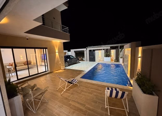 Magnifique villa à vendre. 2 chambres. Bien meublé