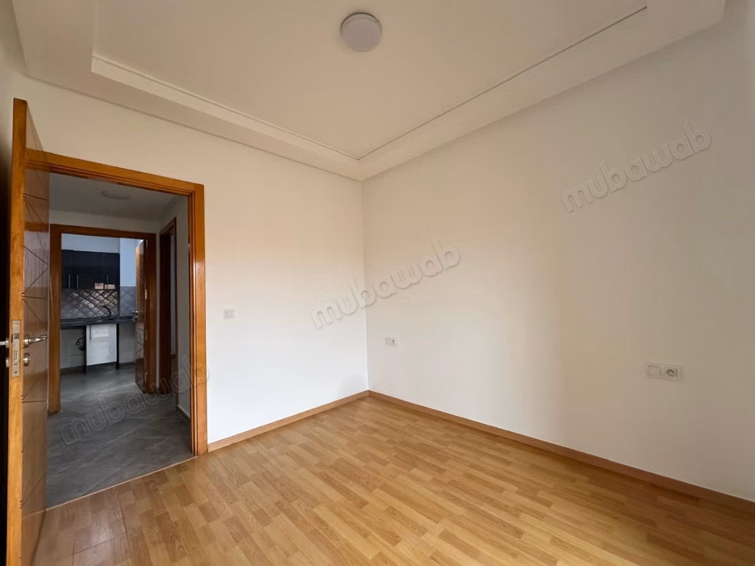 Appartamento in vendita a Hay Mabrouka. 3 camere confortevoli. Residenza con concierge, aria condizionata generale