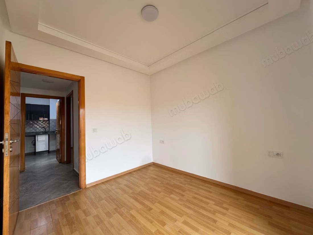 Appartamento in vendita a Hay Mabrouka. 3 camere confortevoli. Residenza con concierge, aria condizionata generale