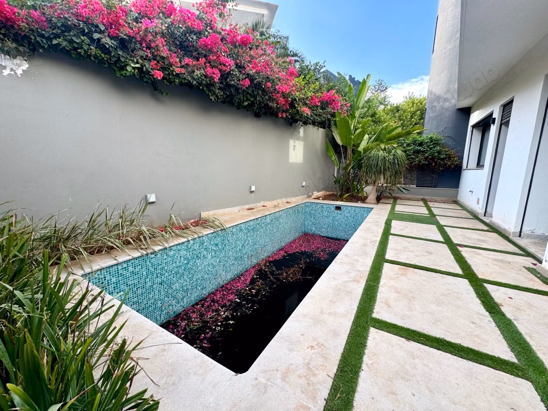 Duplex con piscina in vendita Oasis Casablanca