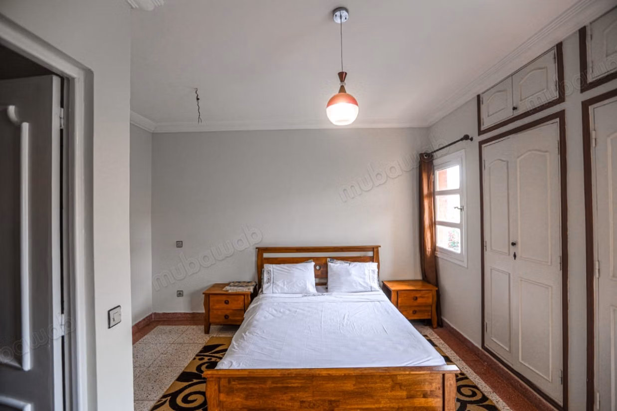 Corner villa with great potential in Amerchich