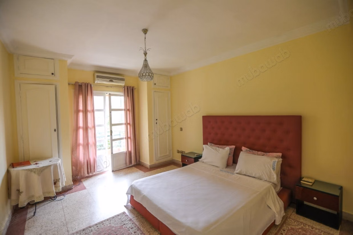 Villa d'angolo con grande potenziale ad Amerchich