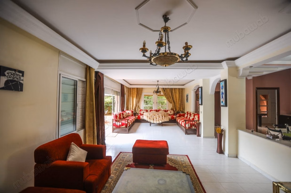 Corner villa with great potential in Amerchich