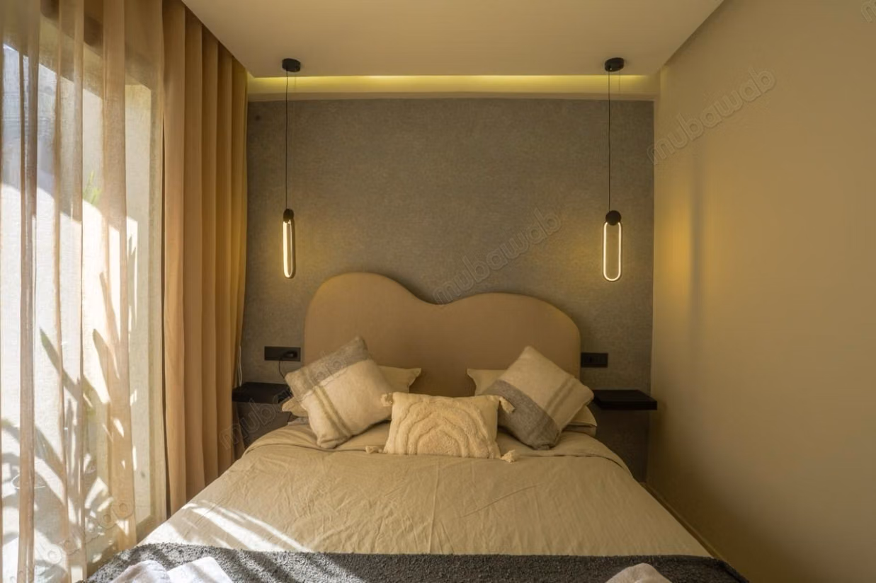 Magnifico studio arredato a Maarif con balcone