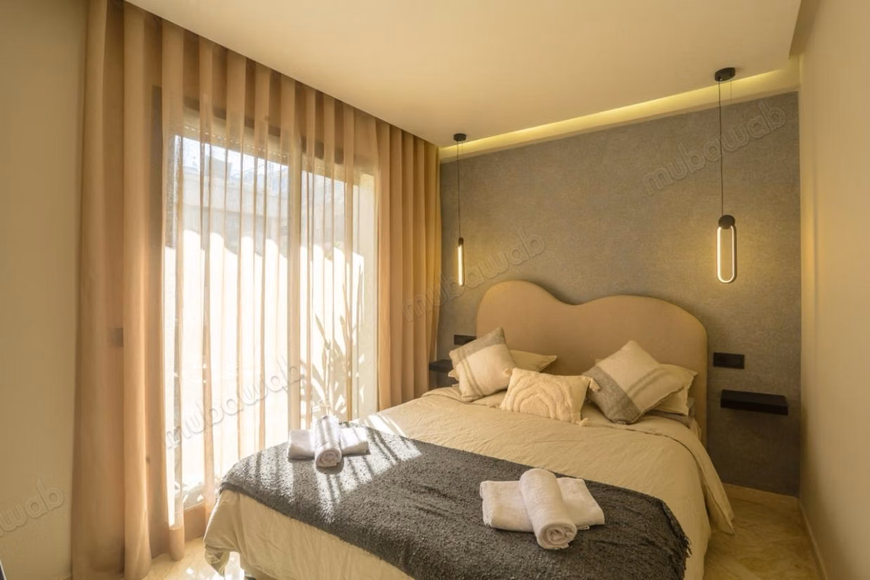 Magnifico studio arredato a Maarif con balcone