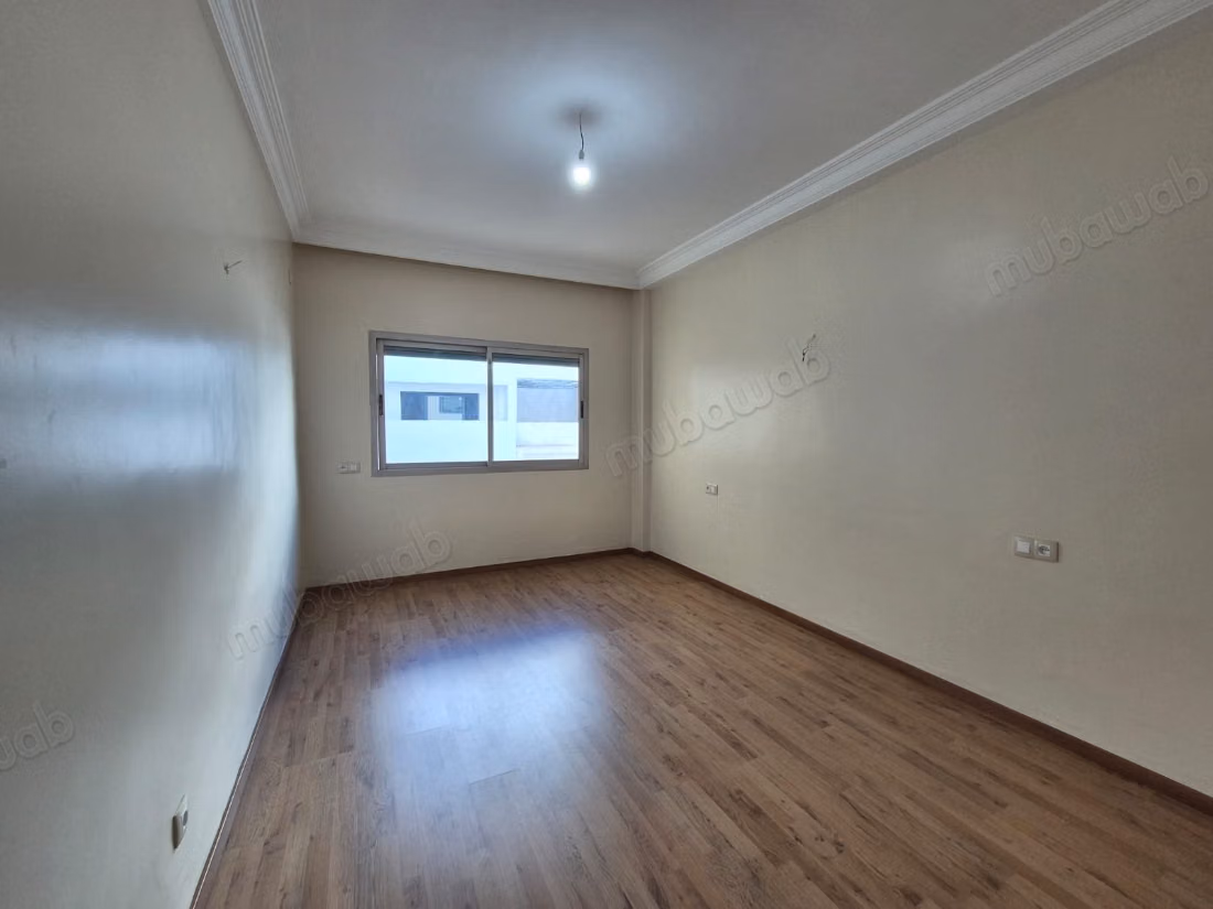 Appartement vide au quartier des hôpitaux