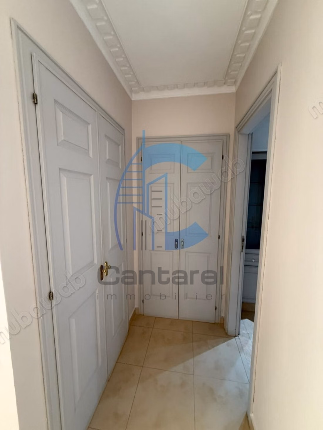 À louer appartement meublè de 162m² à racine