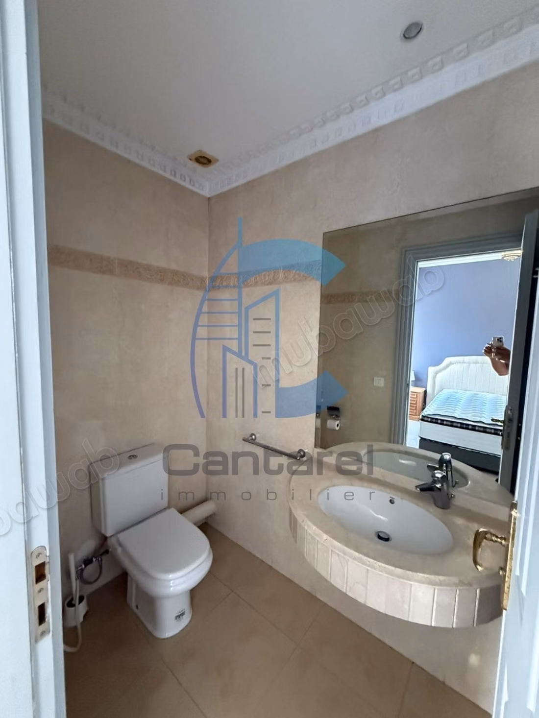 À louer appartement meublè de 162m² à racine