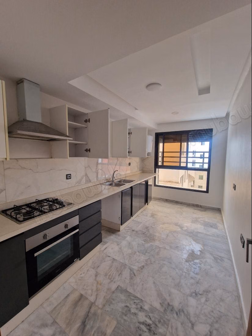 2chambres vide 5eme etage a 2 mars