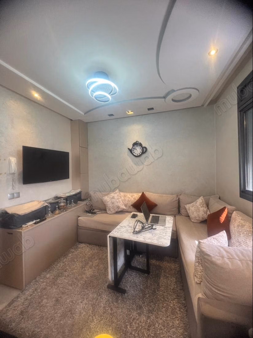Appartement en vente à Bouskoura. 1 Pièce. Meublé