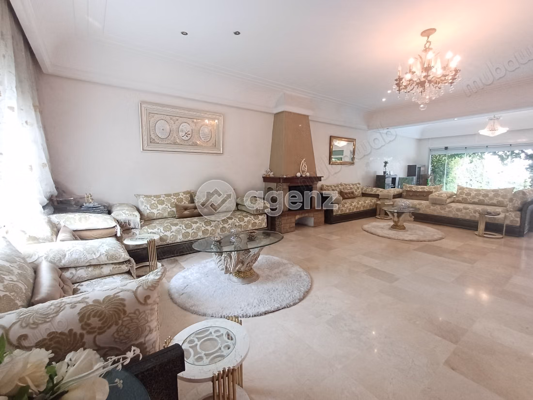 Villa in vendita 220 m², 4 camere Al Mostakbal Casablanca
