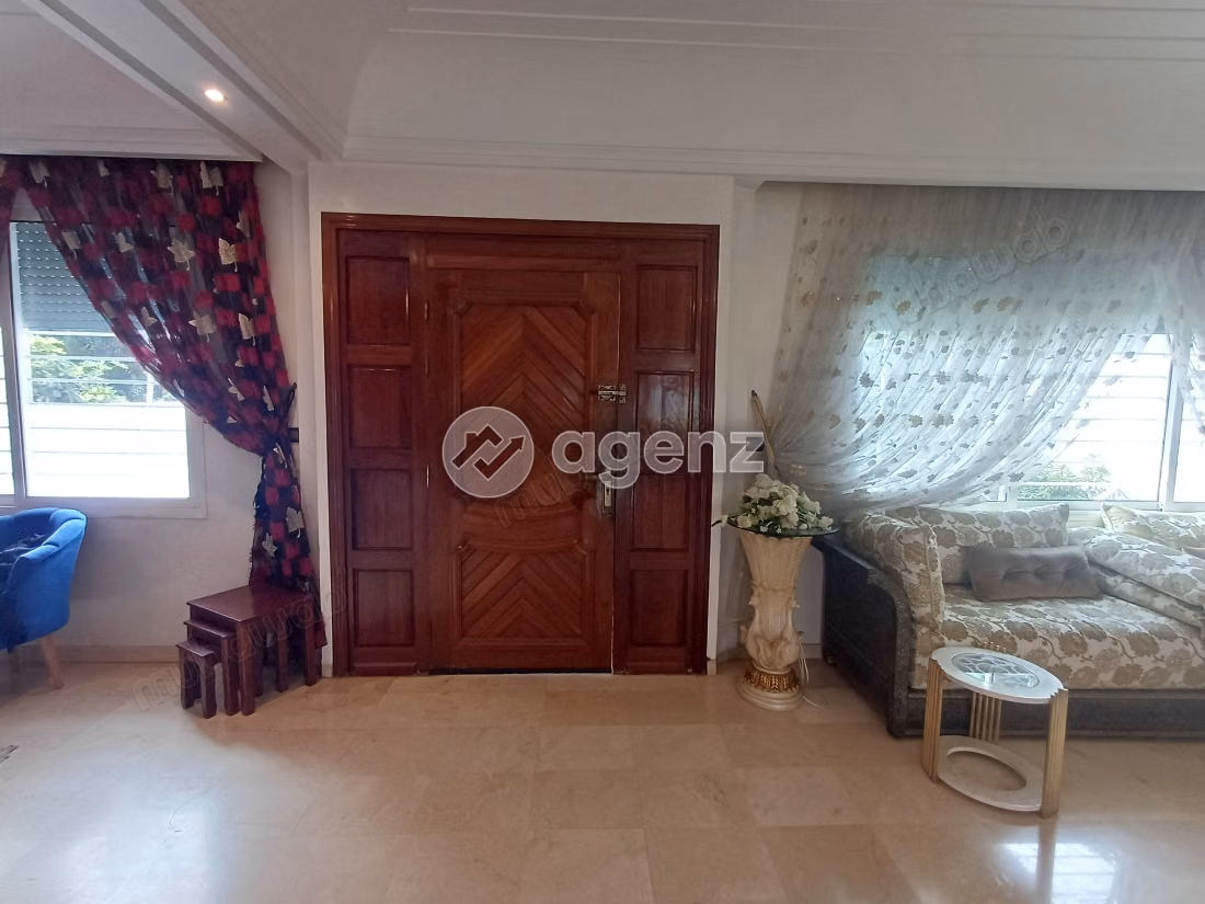 Villa in vendita 220 m², 4 camere Al Mostakbal Casablanca