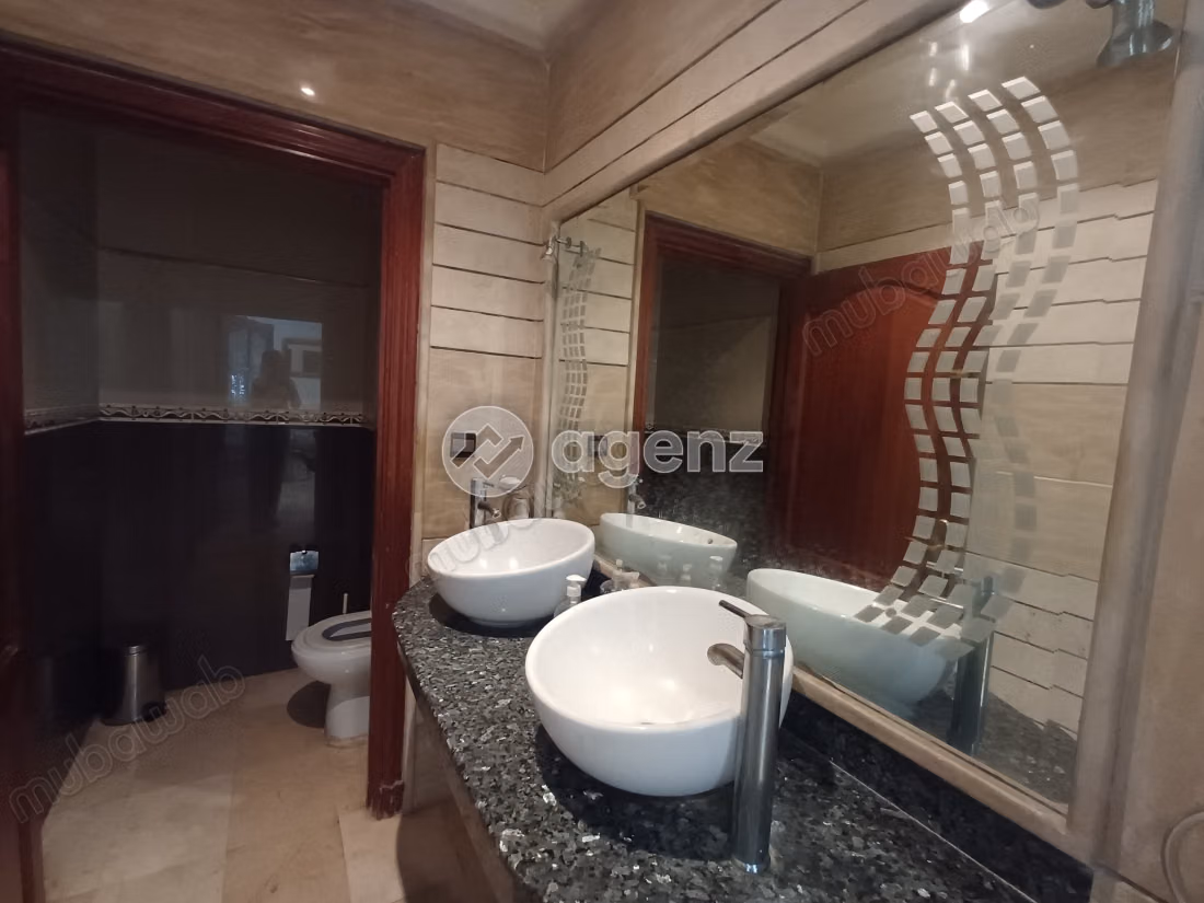 Villa in vendita 220 m², 4 camere Al Mostakbal Casablanca