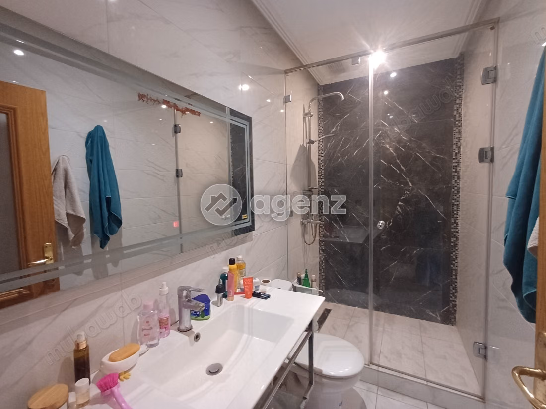 Villa in vendita 220 m², 4 camere Al Mostakbal Casablanca