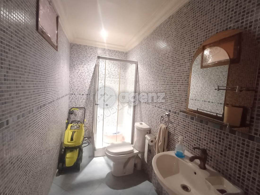 Villa in vendita 220 m², 4 camere Al Mostakbal Casablanca