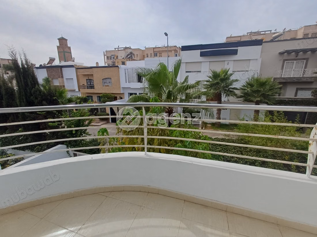 Villa in vendita 220 m², 4 camere Al Mostakbal Casablanca