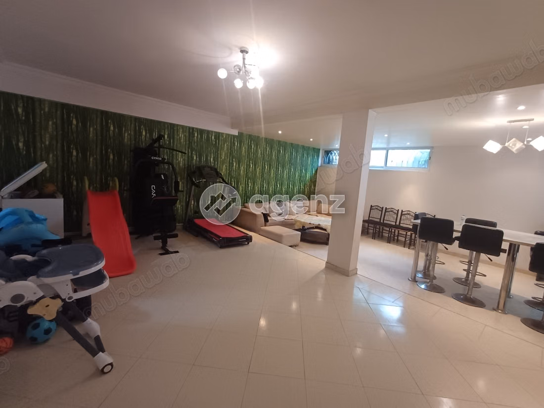 Villa in vendita 220 m², 4 camere Al Mostakbal Casablanca
