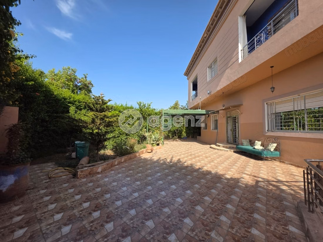 Villa en venta 598 m², 9 habitaciones Boumesmar Marrakech
