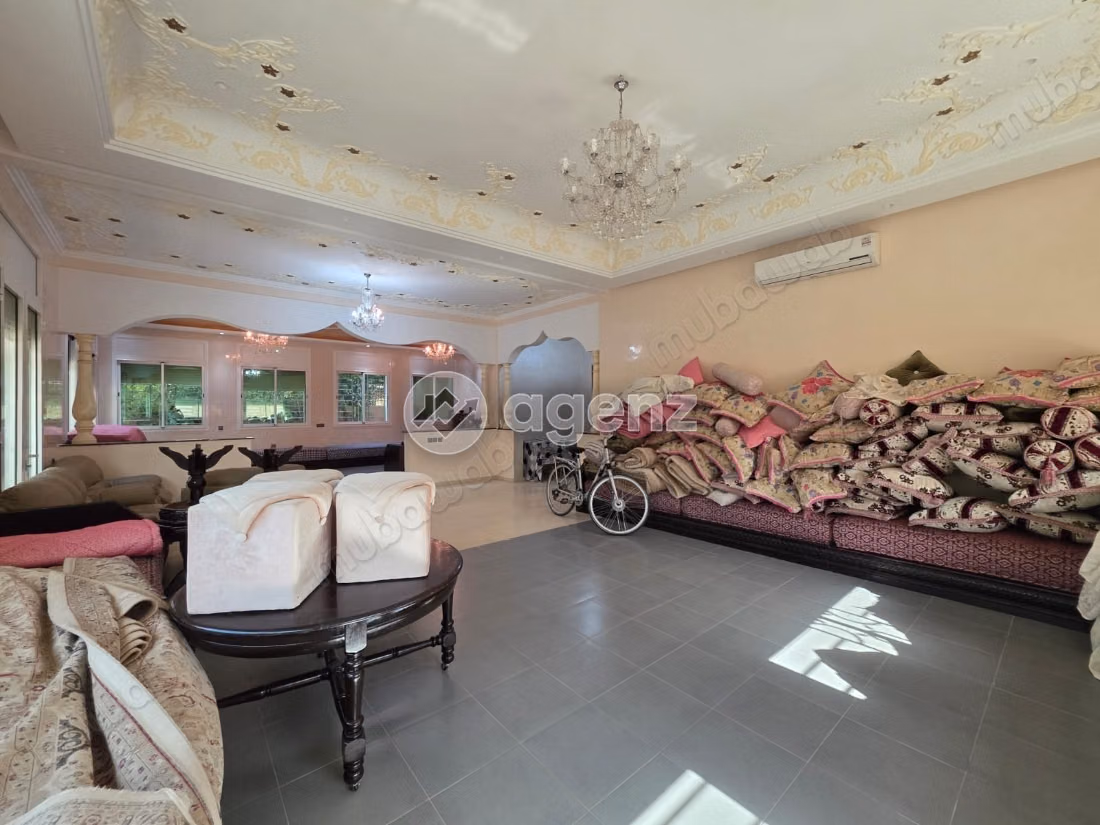 Villa en venta 598 m², 9 habitaciones Boumesmar Marrakech