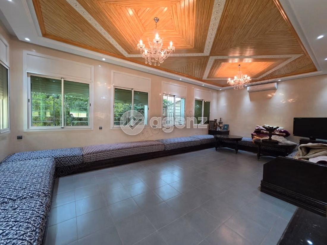Villa en venta 598 m², 9 habitaciones Boumesmar Marrakech