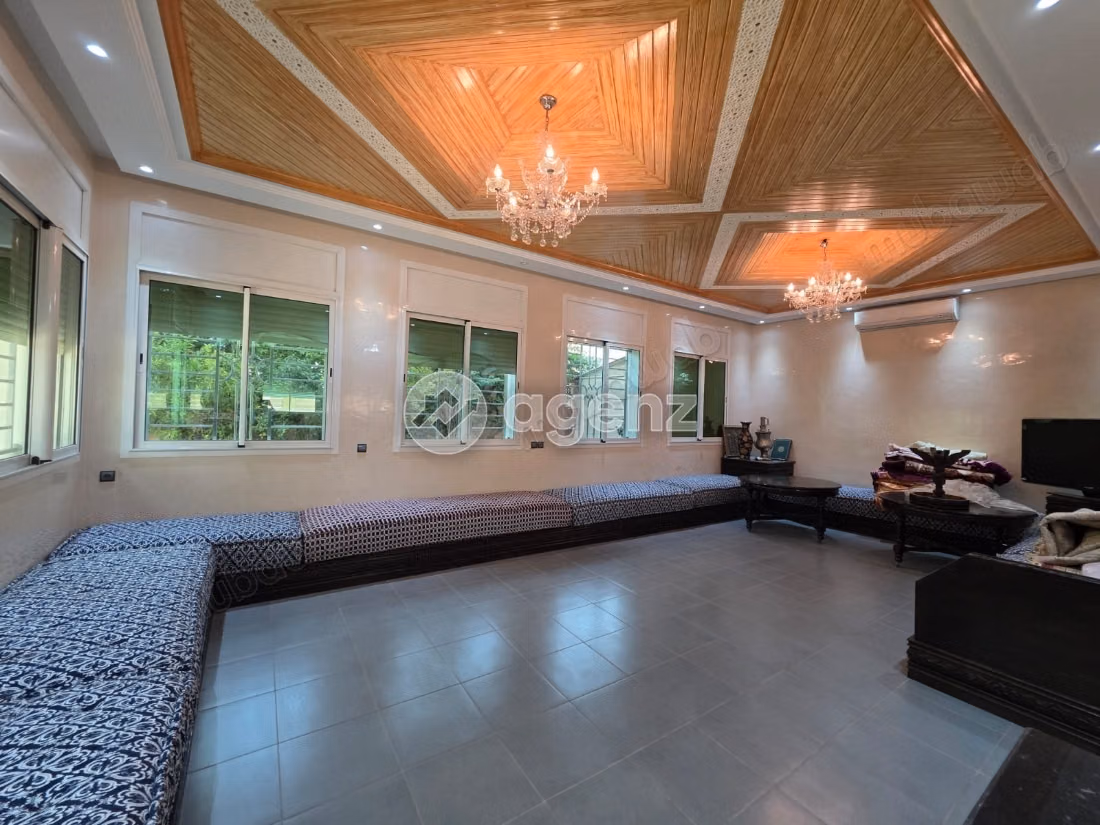 Villa en venta 598 m², 9 habitaciones Boumesmar Marrakech