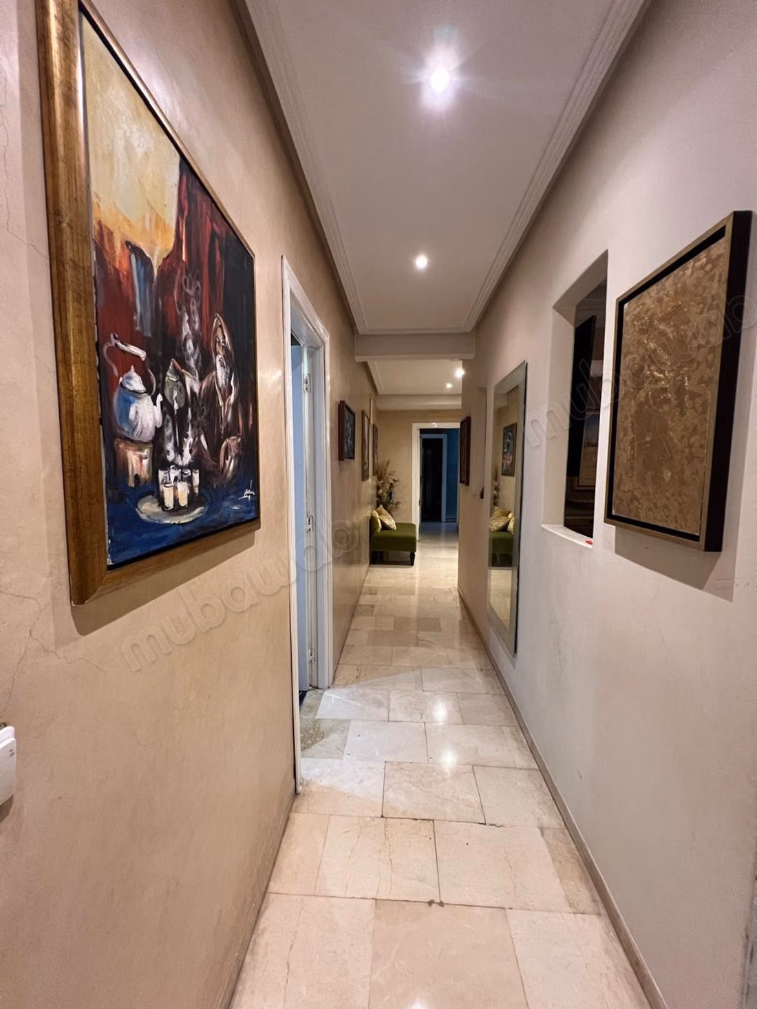 Appartement à louer à Racine. 
Surface de 90 m². 
Bien meublé