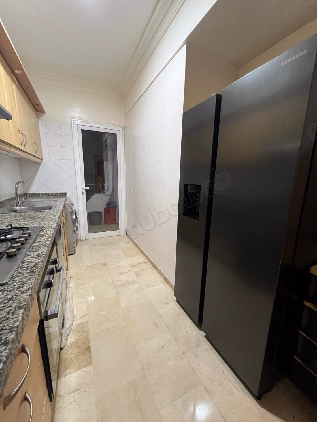 Appartement à louer à Racine. 
Surface de 90 m². 
Bien meublé