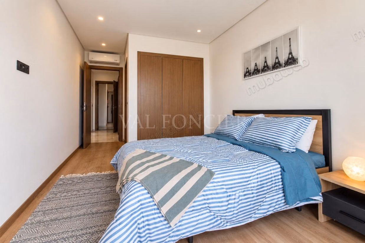 Alquiler de Estudio Moderno Amueblado Espacioso con Terraza Bouskoura