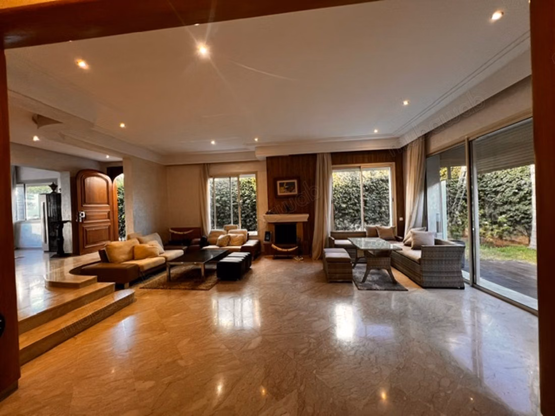 Villa te koop in een gesloten residentie Ain Diab