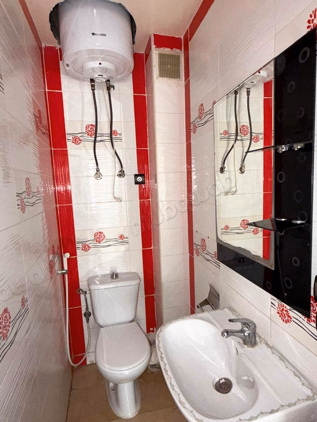 Appart Vide 70m2 Bd Abdelmoumen 
enface Tram